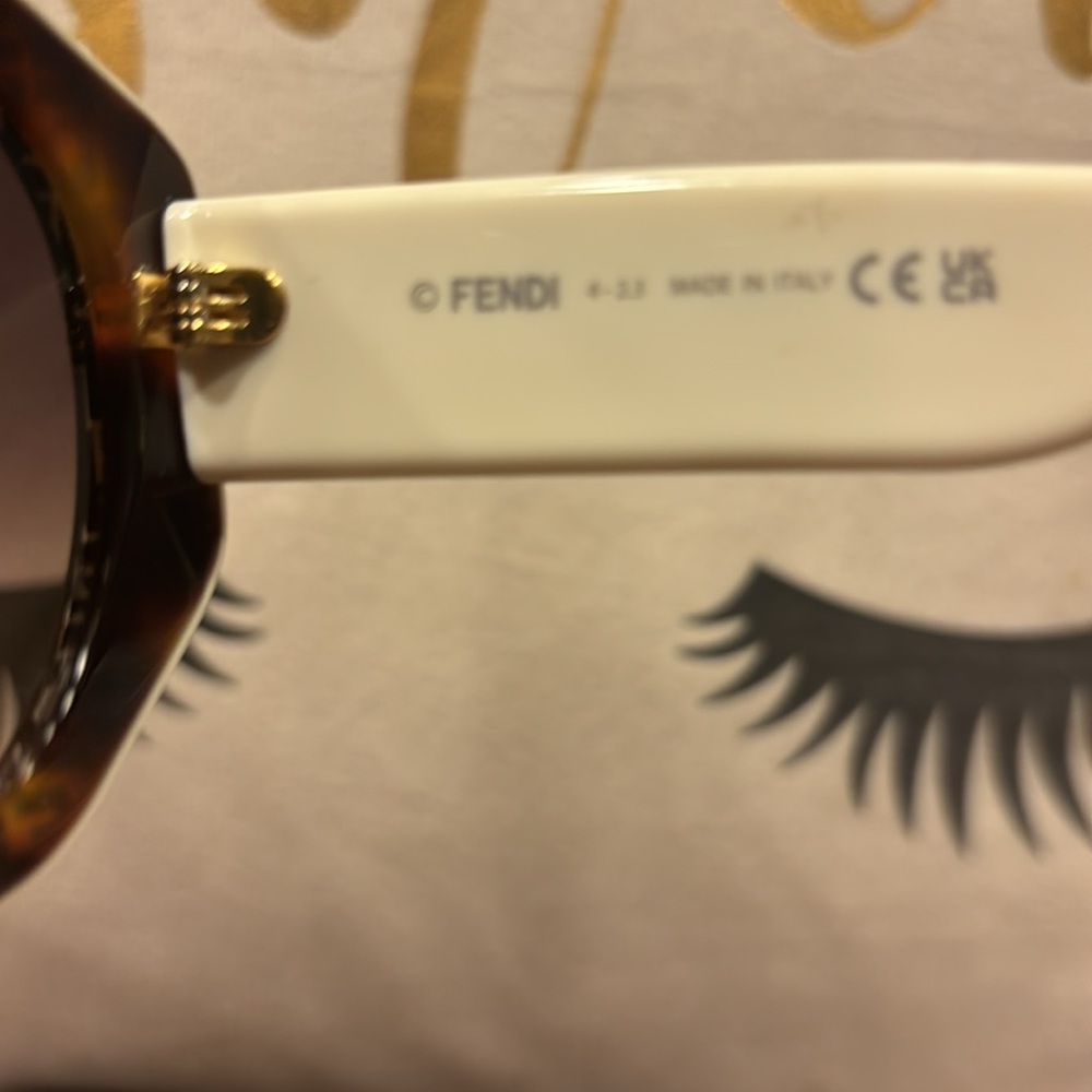 FENDI ☀️ sunglasses - Picture 9 of 9